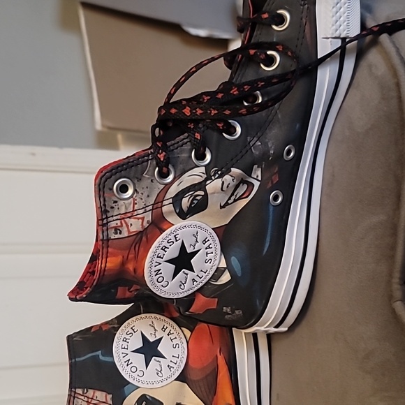 HARLEY Quinn converse - Picture 13 of 15